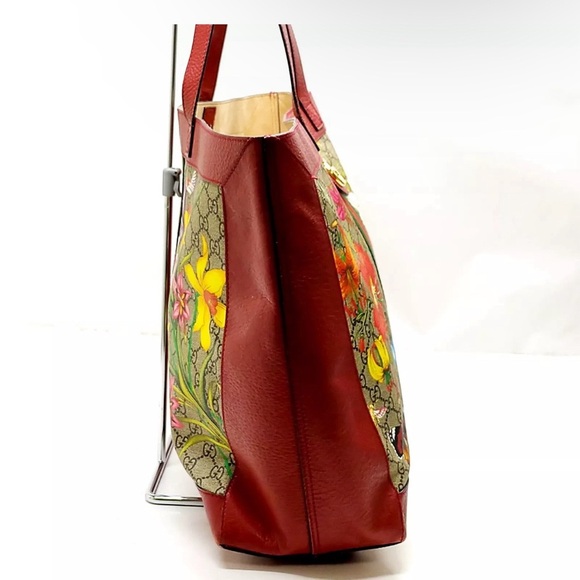 Large Gucci flora tote. 16.9" wide by 12.9" tall. Approx - Picture 2 of 9